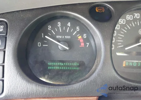 2002 Buick Lesabre Custom из США, поврежденный, VIN 1G4HP54K024170082